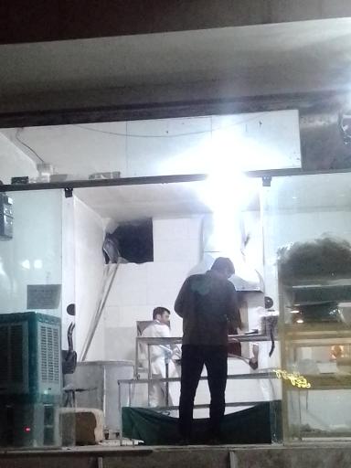 عکس نانوایی سنتی شاهان
