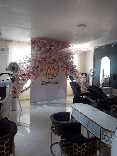 عکس سالن زیبایی ریحانه