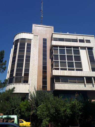 عکس ساختمان شاب