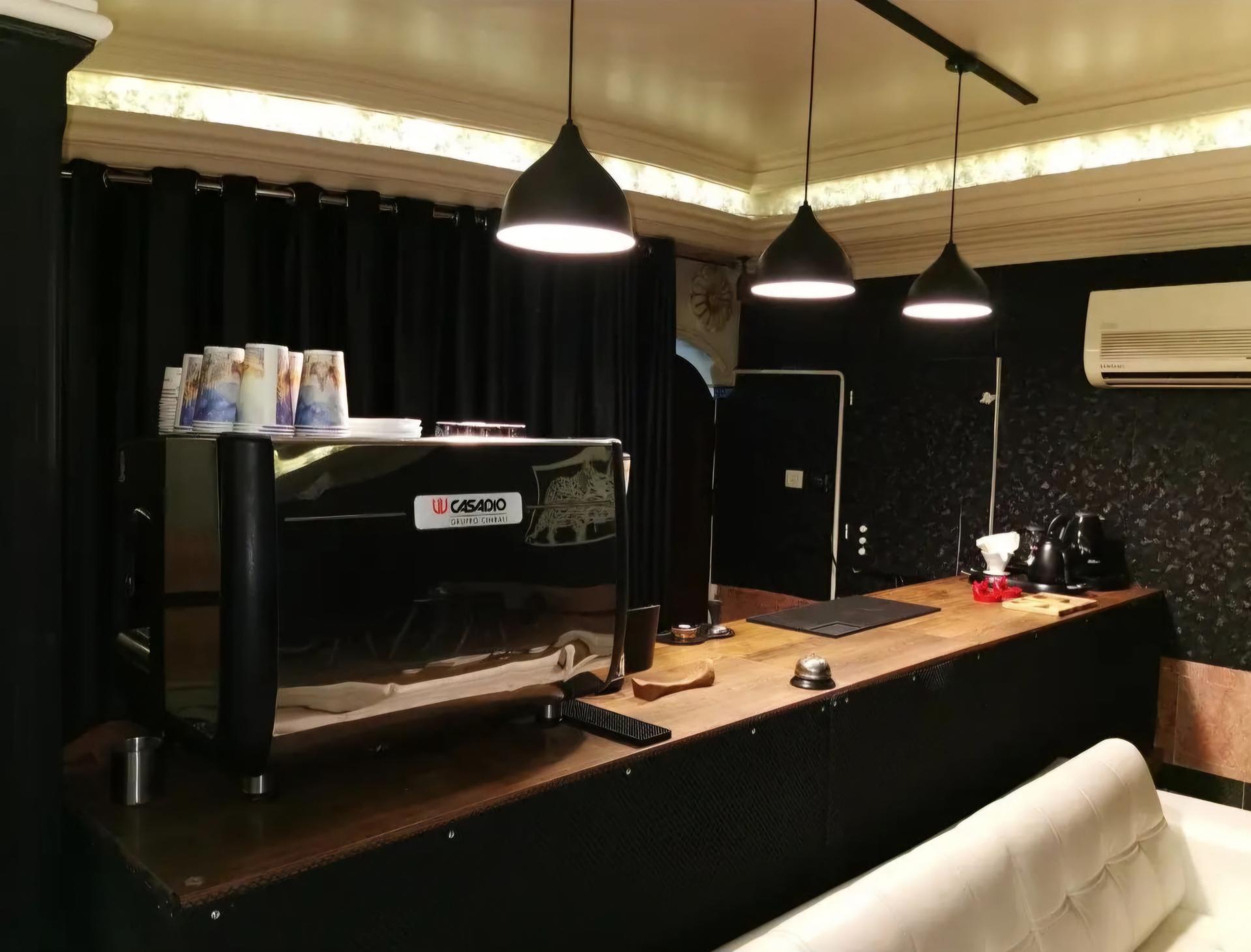 عکس کافه گیم راینو