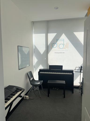 عکس آموزشگاه موسیقی الهام