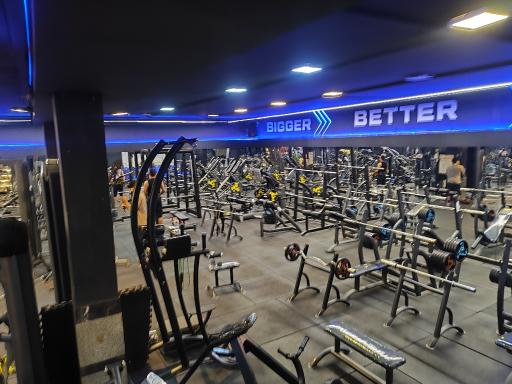 عکس باشگاه بدنسازی بعثت