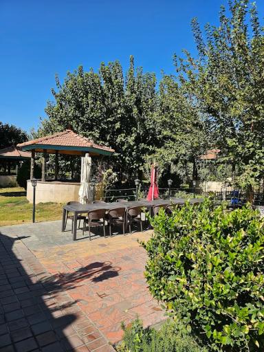 باغ رستوران ریحانه