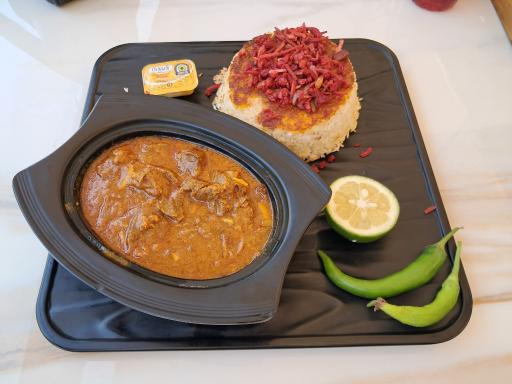 عکس باغ رستوران ریحانه