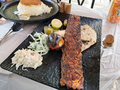 عکس باغ رستوران ریحانه