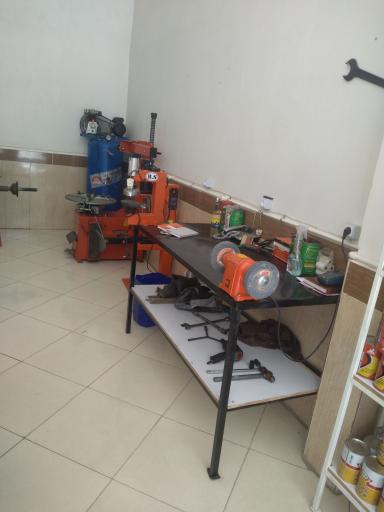 عکس تعویض روغنی حسن زاده 