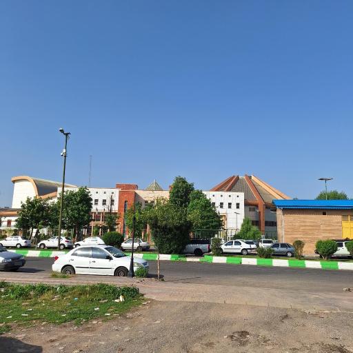 عکس تالار مرکزی رشت