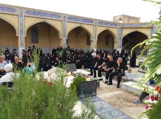 عکس آرامستان حسین رضا