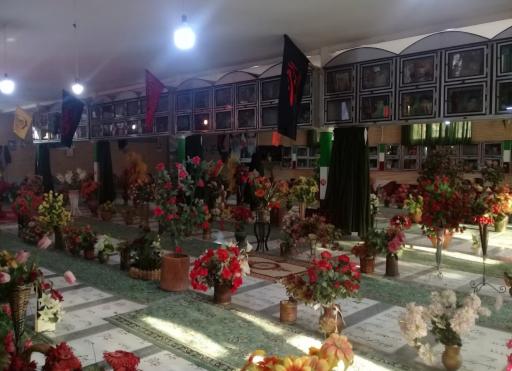 عکس آرامستان حسین رضا