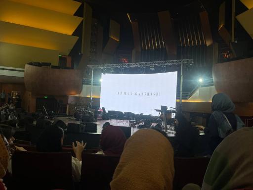 عکس تالار مرکزی رشت