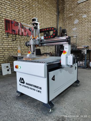 عکس سازنده دستگاه CNC ایران اتوماسیون