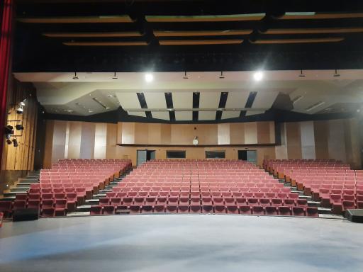 عکس تالار مرکزی رشت