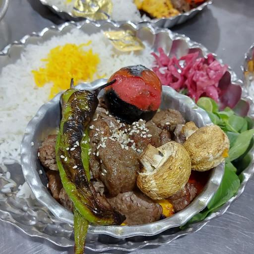 عکس سفره خانه سنتی شهریار