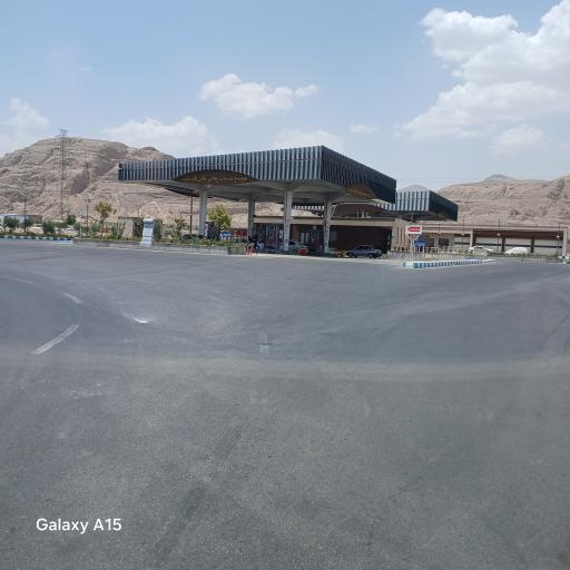 عکس پمپ بنزین وادی