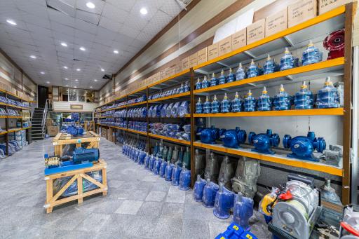 عکس فروشگاه کالای صنعتی شرق