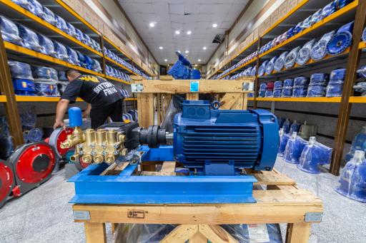 عکس فروشگاه کالای صنعتی شرق