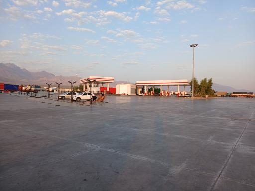 عکس پمپ بنزین وادی