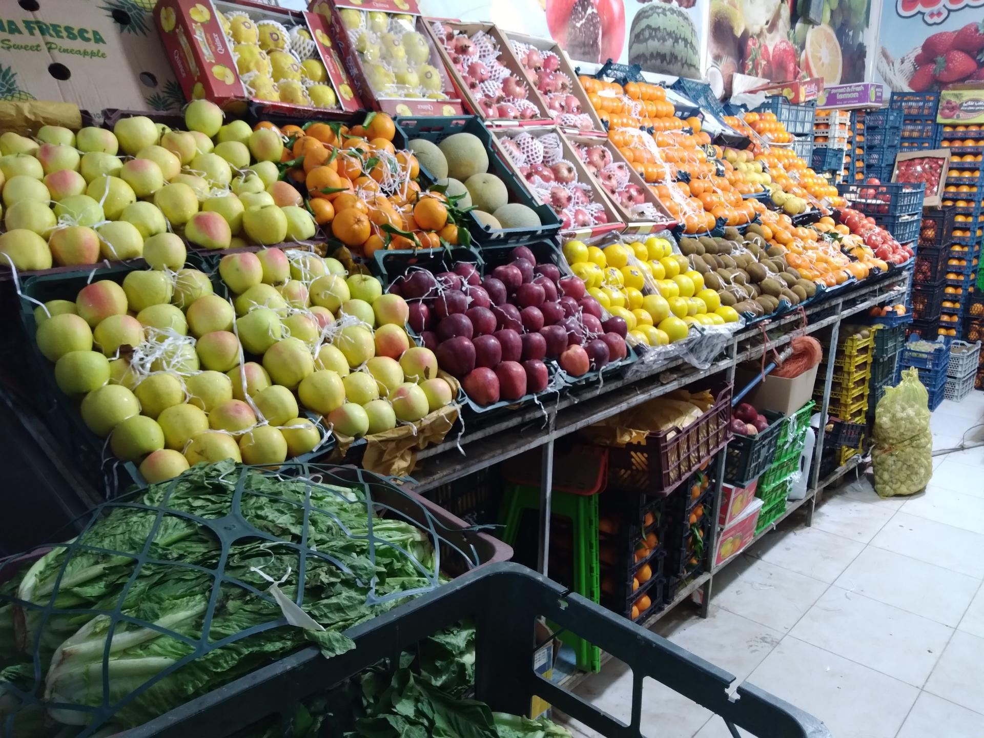 عکس میوه فروشی رجبی