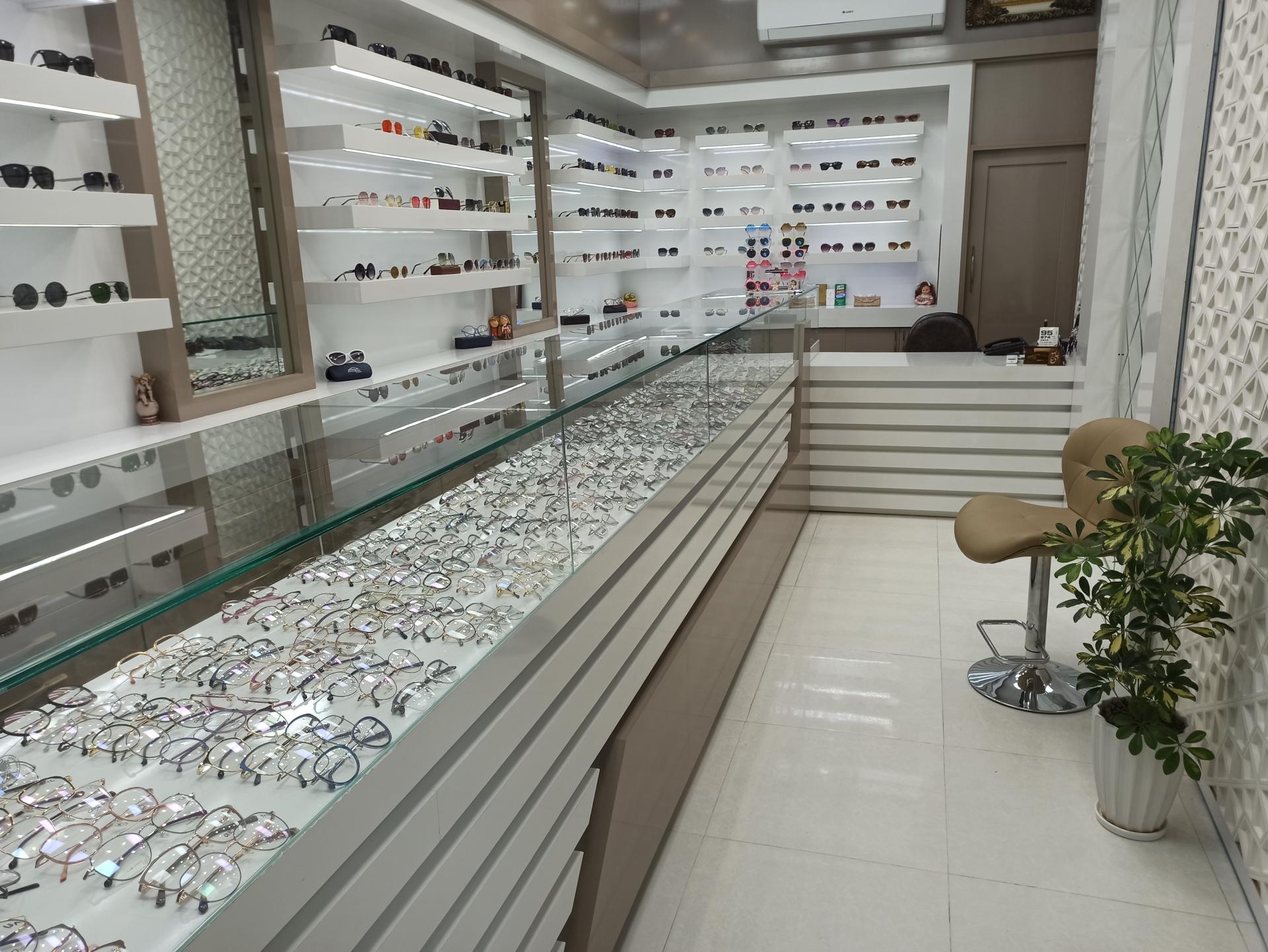 عکس عینک نگاه میبد