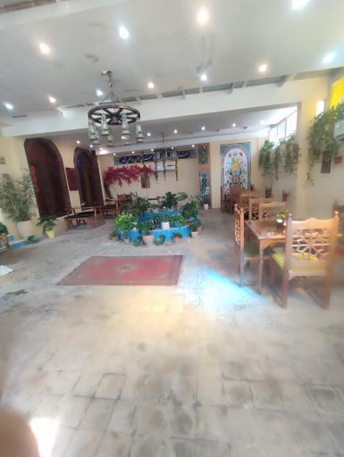 عکس کافه رستوران سلطنت بانو