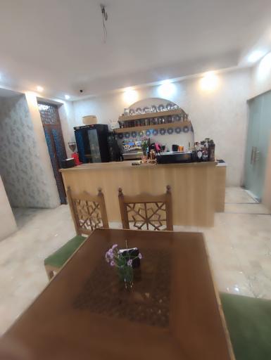 عکس کافه رستوران سلطنت بانو