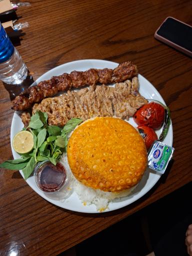 عکس رستوران دارچین 