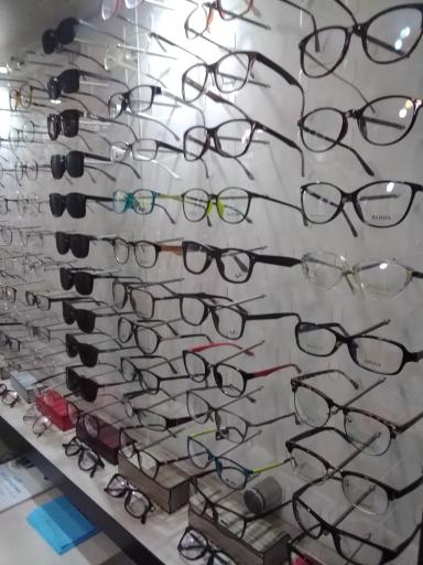 عکس عینک ولیعصر