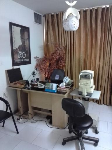 عکس عینک ولیعصر