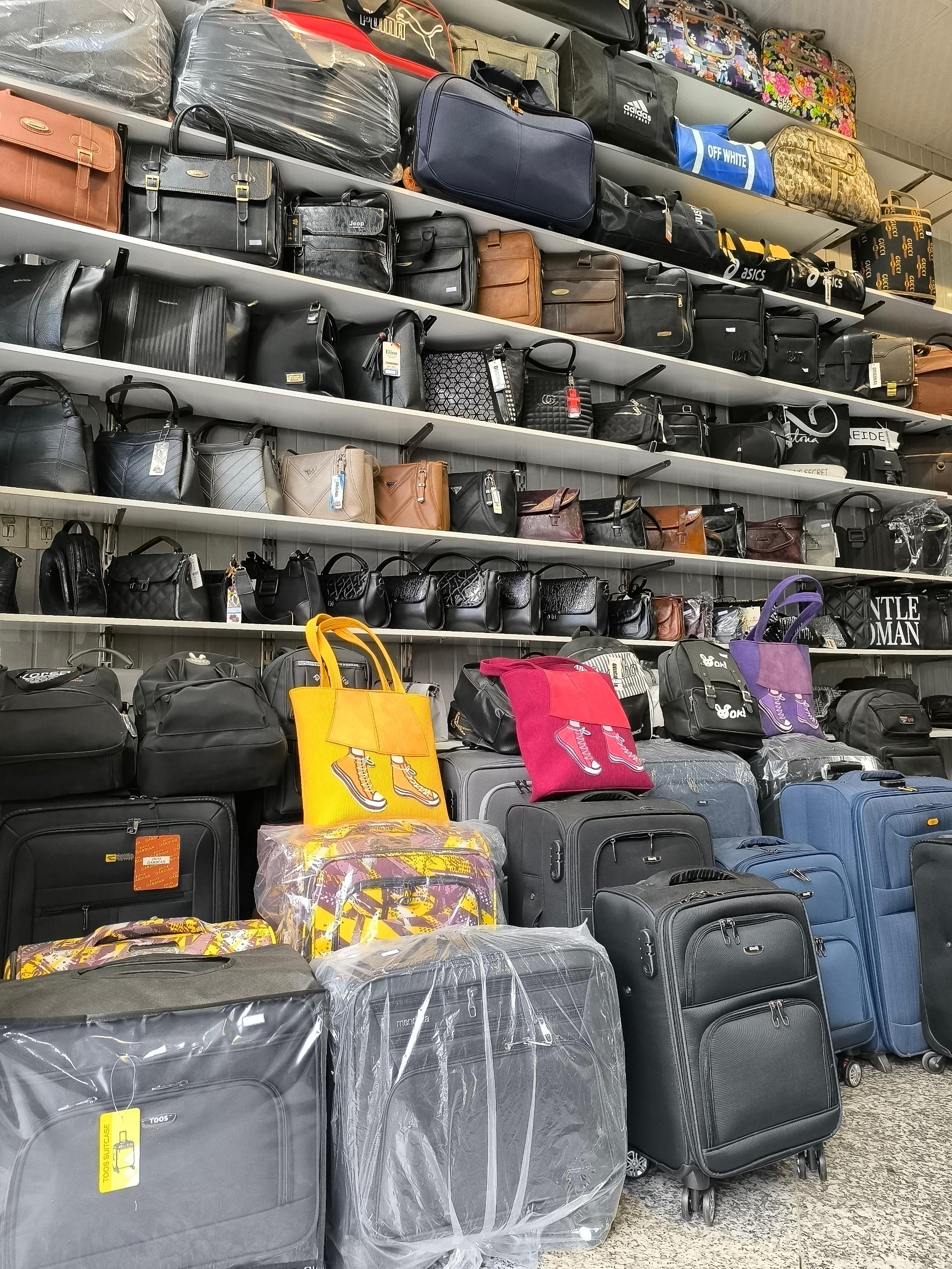 عکس کیف امین