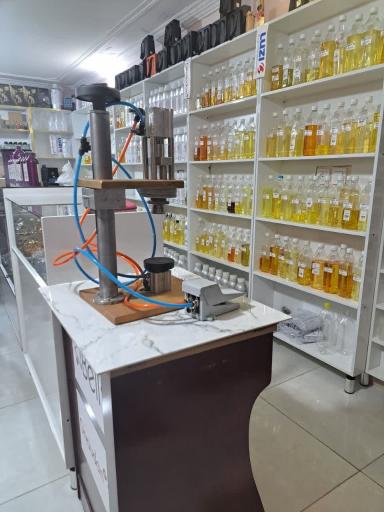 عکس فروشگاه کرج پرفیوم