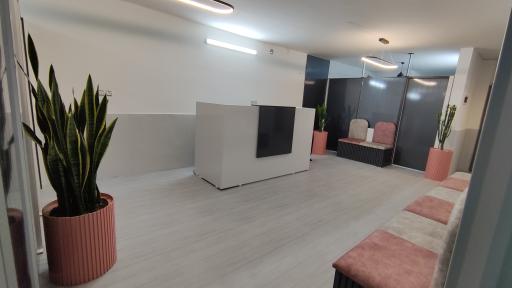 عکس کلینیک زیبایی و لاغری افرا