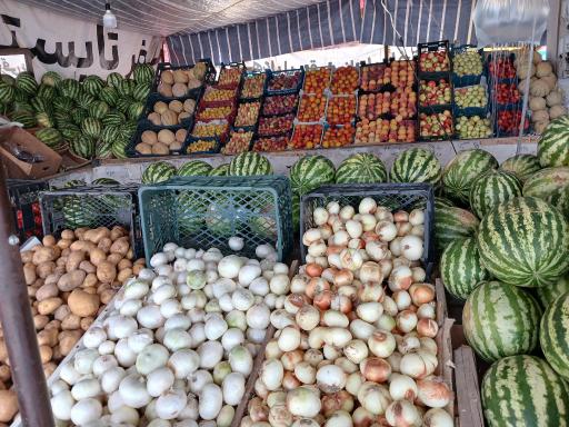 عکس میوه فروشی علی