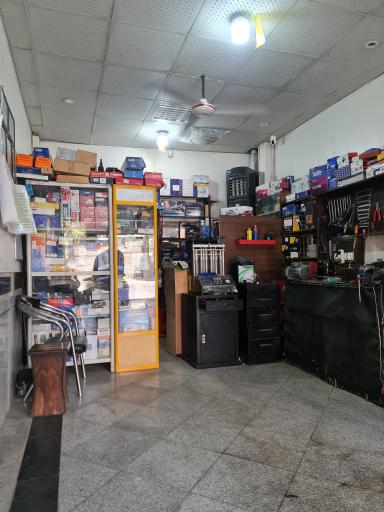 عکس کلینیک تخصصی خودرو حسین پور