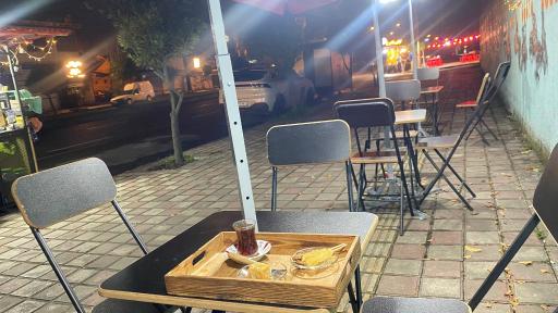 عکس کافه خیابانی چای چی